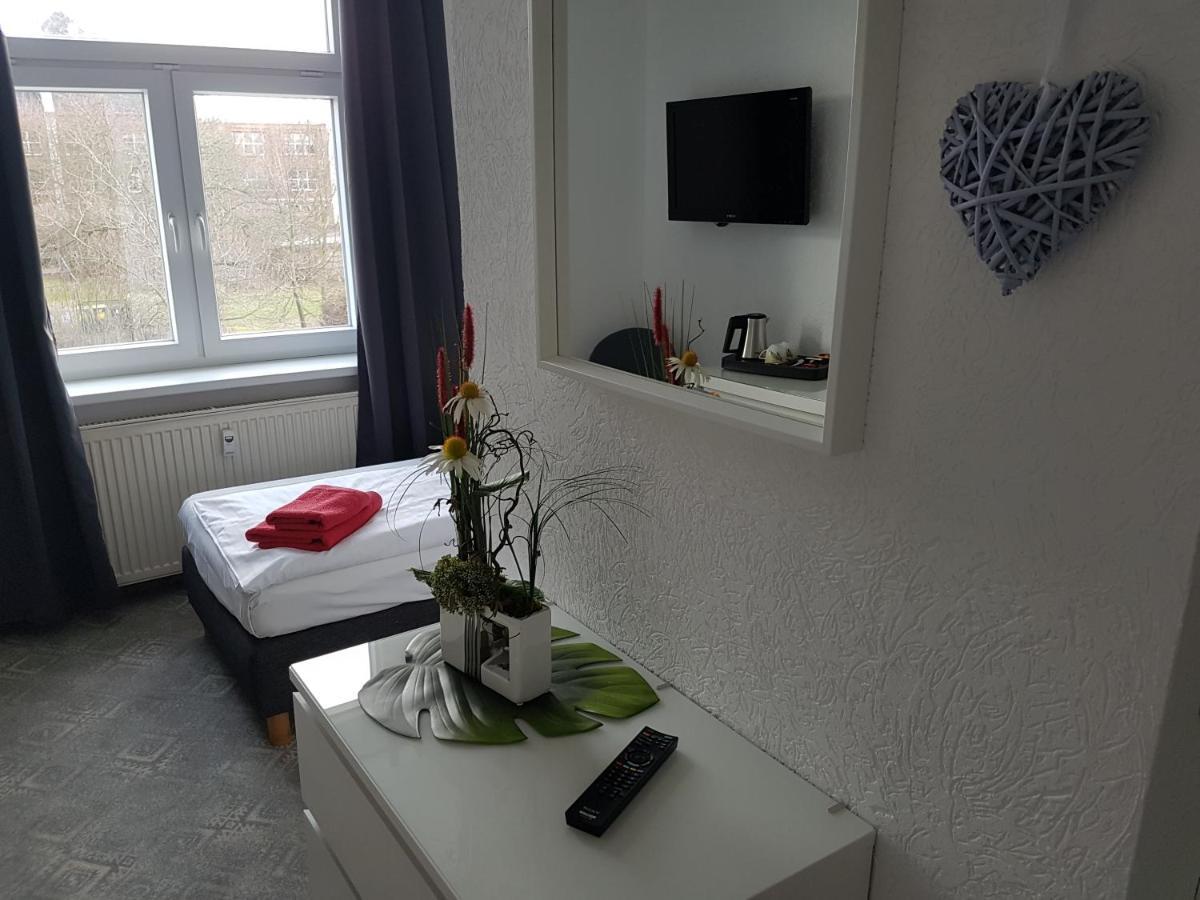 Pension Am Stadtrand Лайпциг Екстериор снимка
