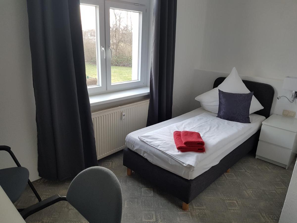 Pension Am Stadtrand Лайпциг Екстериор снимка